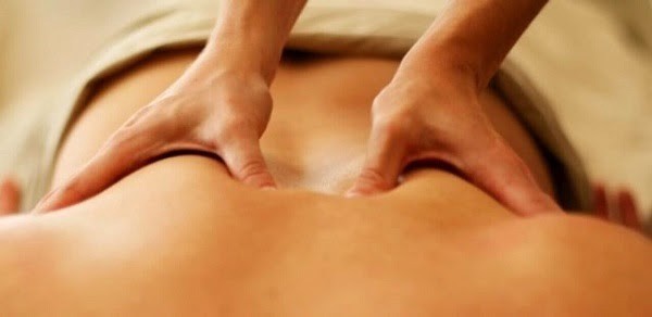 Massage trị đau lưng là gì?
